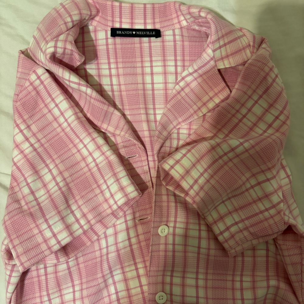Cute plaid pink button down shirt!